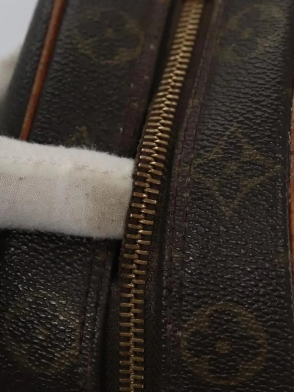 LOUIS VUITTON Monogram Blois Shoulder Bag M51221 LV Auth
